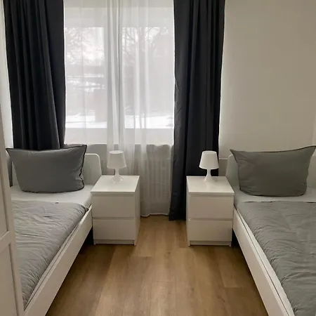 Monteure Welcome 公寓 迪岑巴赫